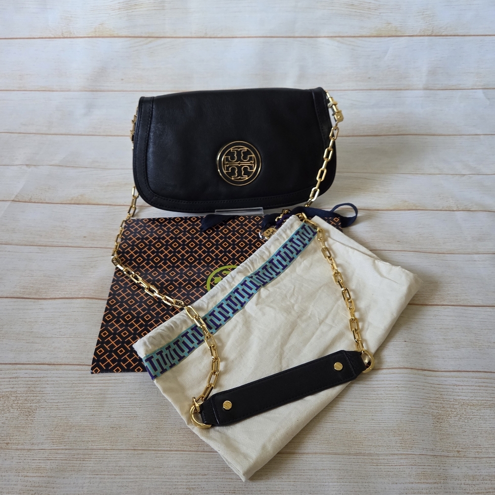 Tory Burch Amanda Logo Black Leather Crossbody Clutch Gold Tone Chain Snap